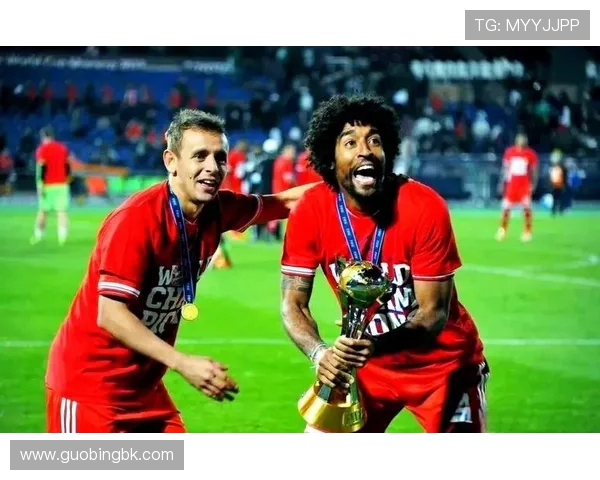 重庆篮球队逆袭之路揭秘：从低谷到巅峰的奋斗与荣耀